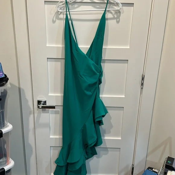 NWT Lovers and Friends Evergreen Dress with side slit - Picture 3 of 5